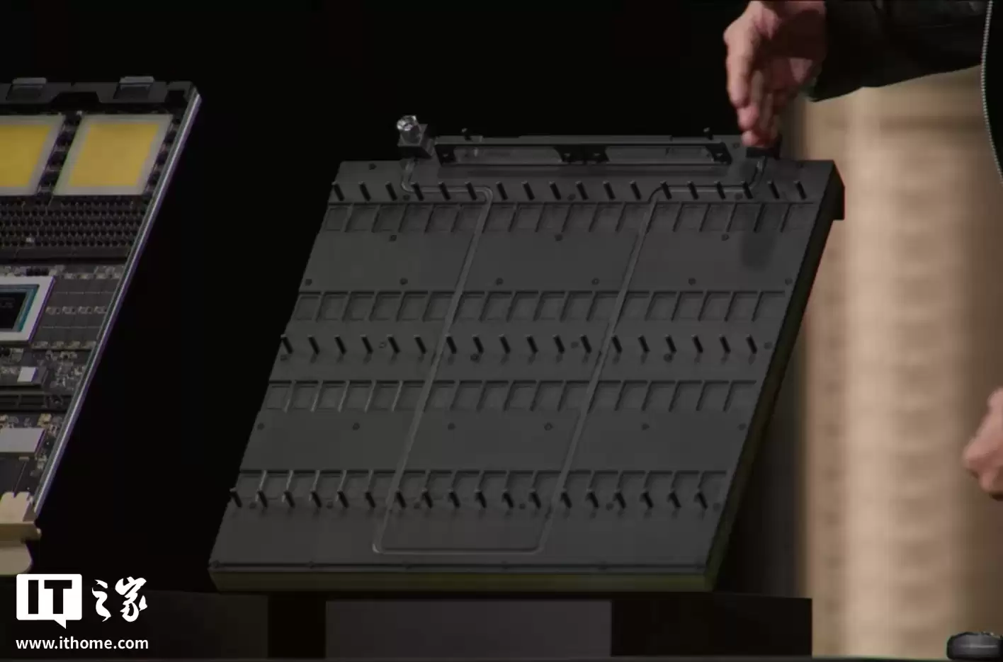 88核+1.2TB/s带宽：英伟达首发智能体AI处理器Vera