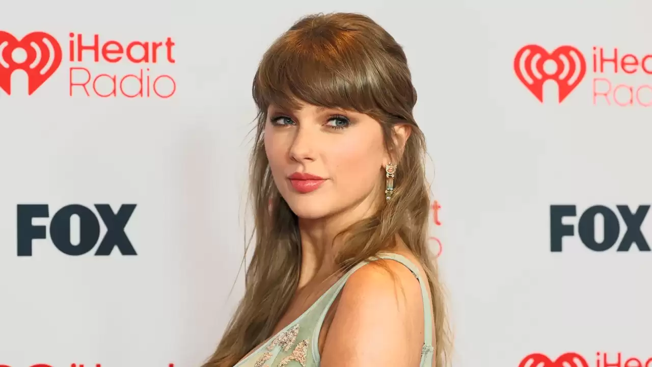 泰勒·斯威夫特申请新商标以保护个人声音与形象，应对AI滥用趋势