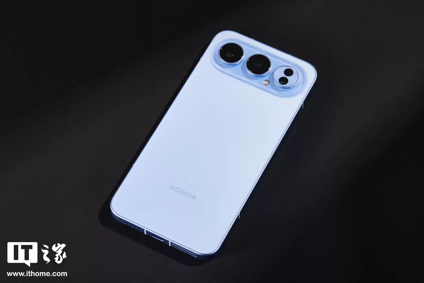 2 年碎屏险 +3 年质保：荣耀 500 Pro 手机 2696 元直降，配 8000mAh 大电池