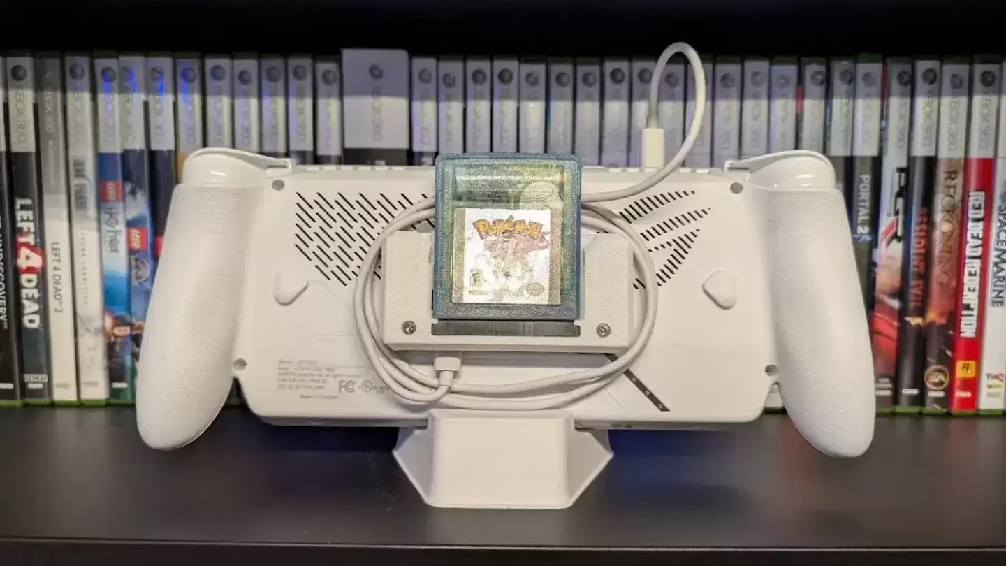 反向升级？玩家将 ROG Xbox Ally 掌机改装成 Game Boy，兼容卡带和正版配件